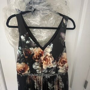 Ignite Evenings Formal Maxi Dress Purple Floral V-Neck